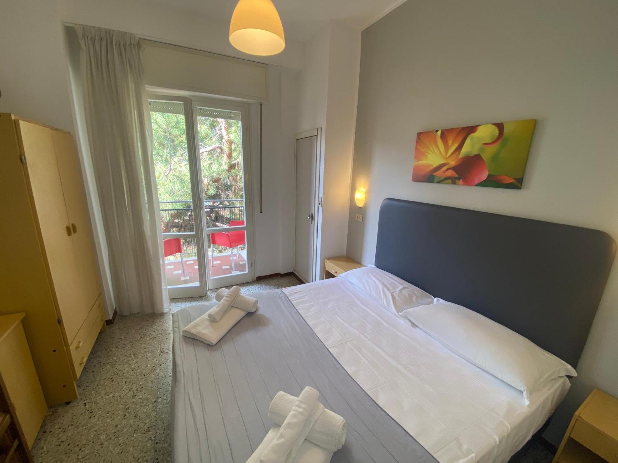 Hotel Ausonia B&B Ріміні Екстер'єр фото
